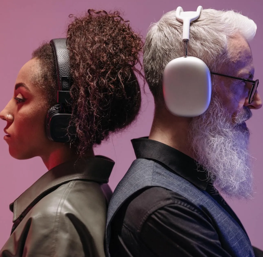 Team collaboration in IT consulting-and-advisory environment